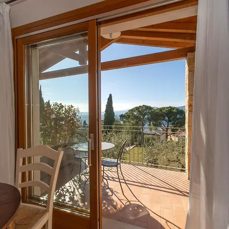 Residence Ca Del Lago Torri Del Benaco Exterior photo
