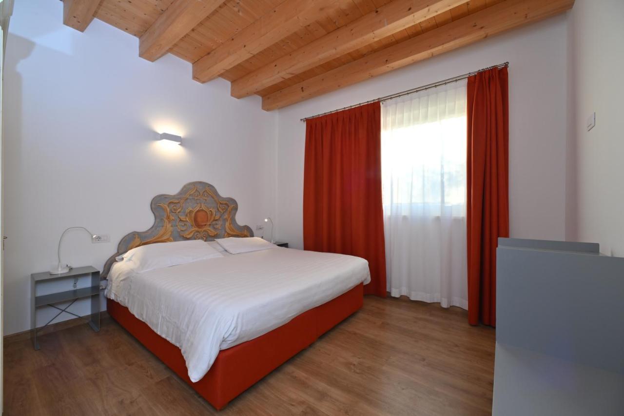 Ca Del Apartahotel