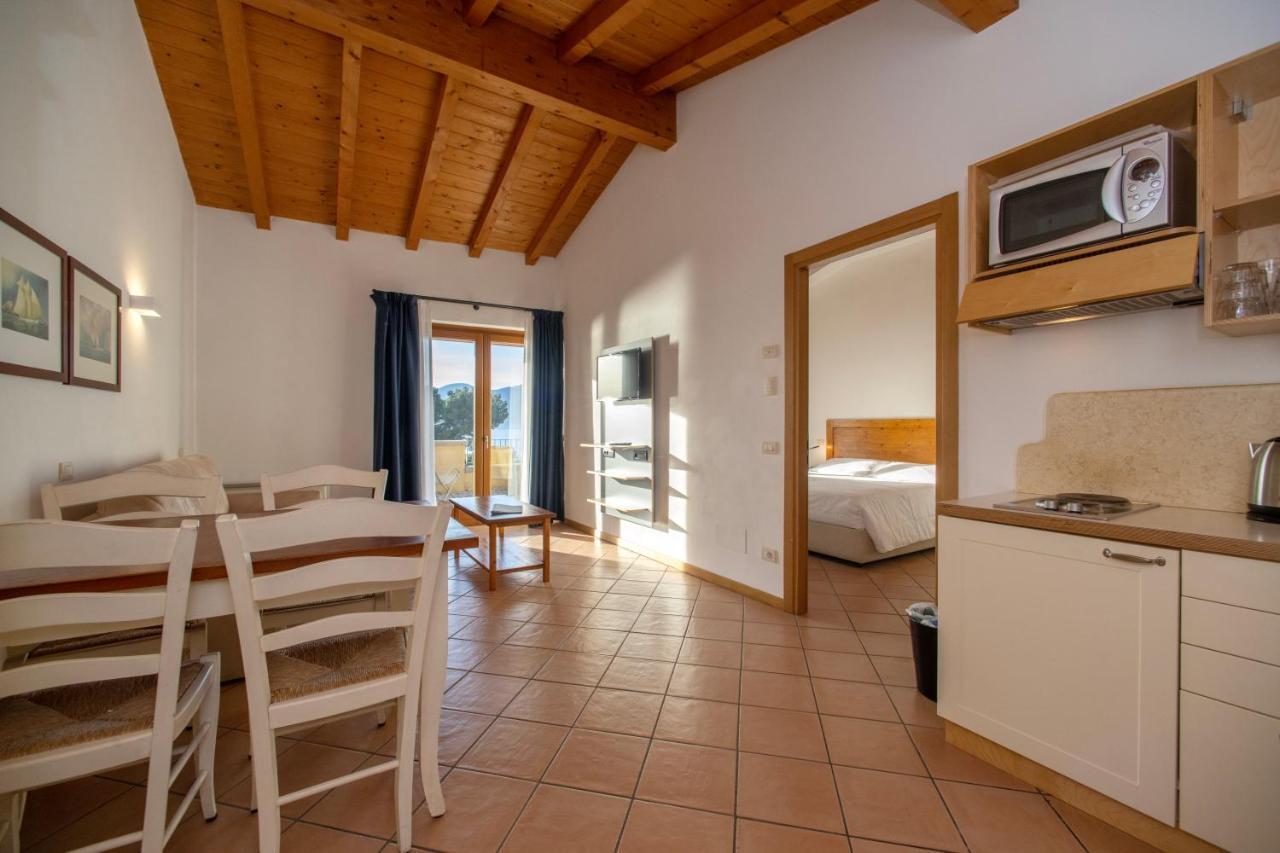Ca Del Apartahotel Torri Del Benaco